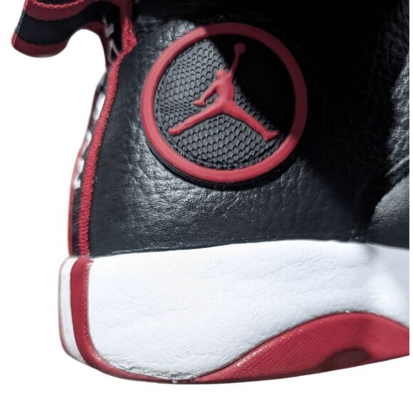 Athletic_Shoes